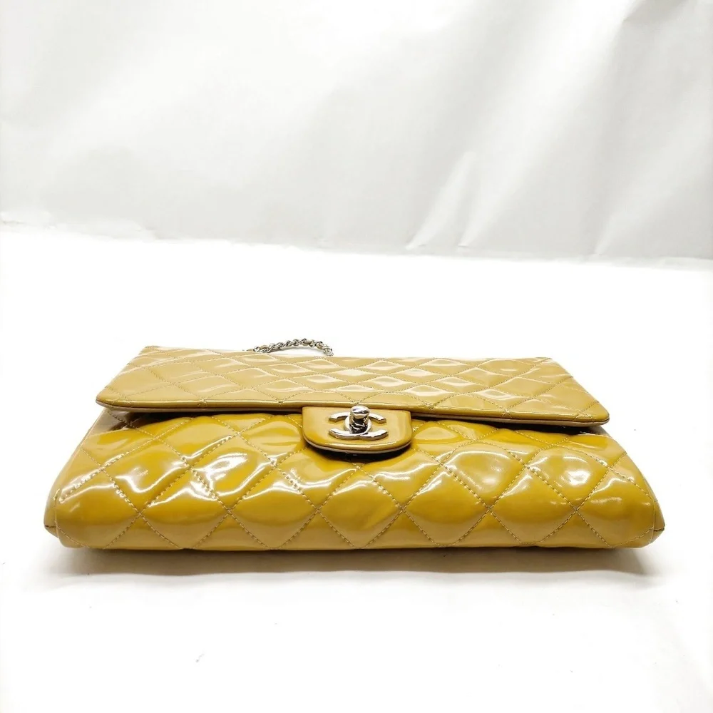 Chanel Shoulder Bag Matelasse Beige Patent leather
